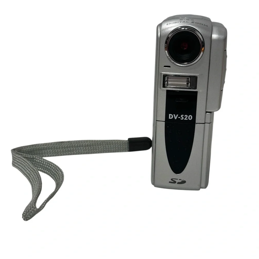 Gateway DV-S20 Digital Mpeg4 Camcorder 2.1 Mega Pixels